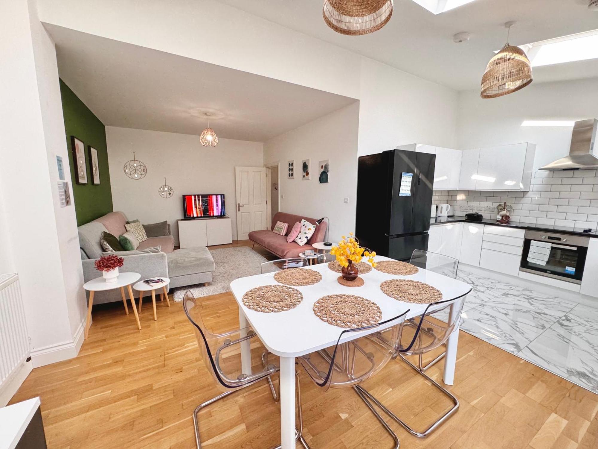Apartamento Modern 1-bed 30min To & Parking *